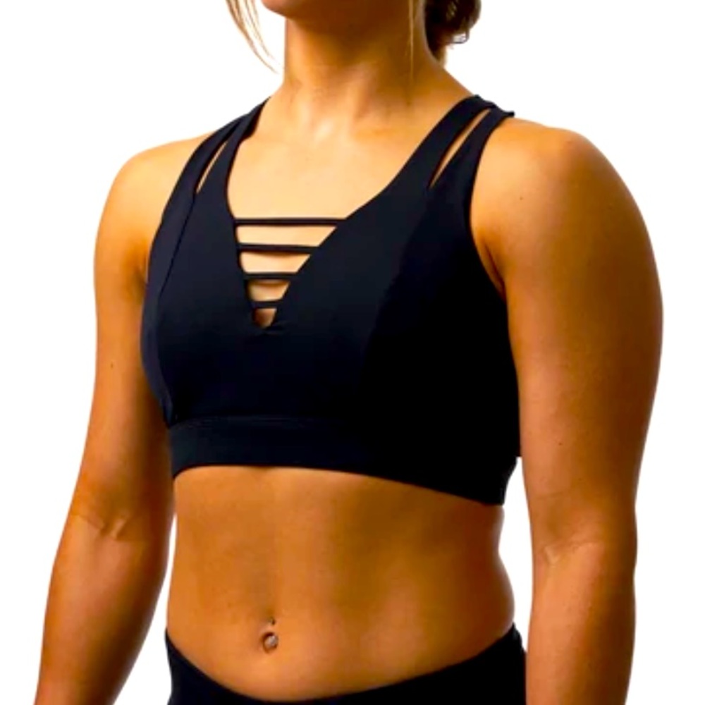 Born primitive v up sports bra